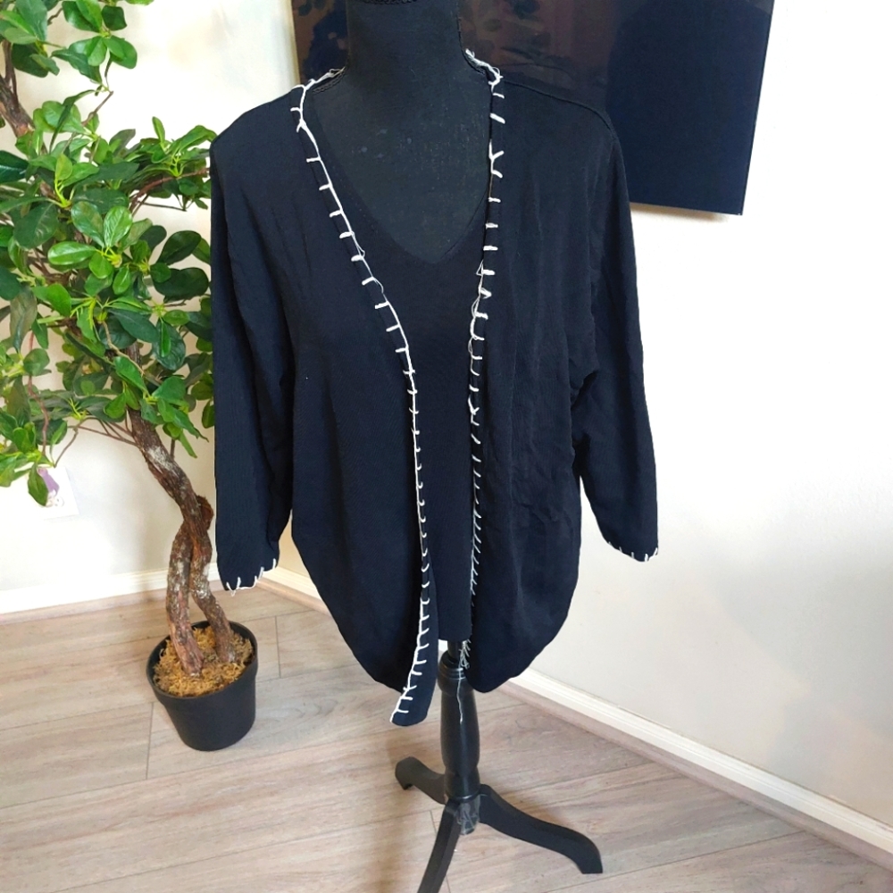 FINITY Black and White Cardigan Size 1X
